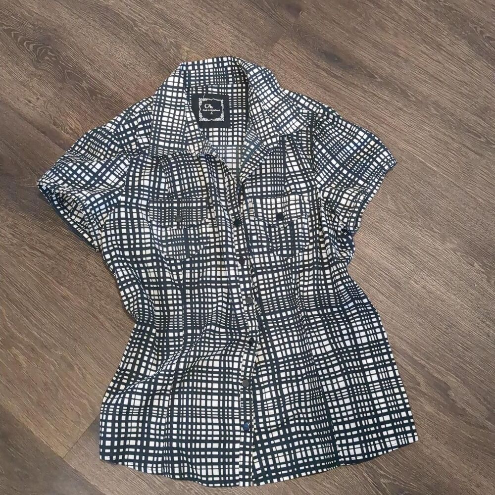 C-a Women's Black and White Shirt
